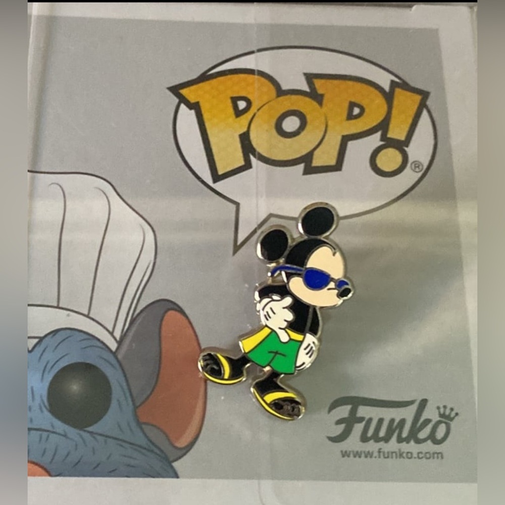 Disney Mickey Trading Pin